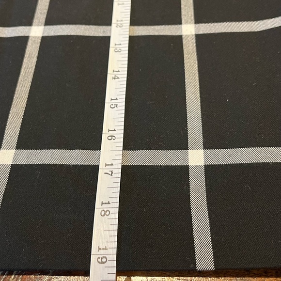 Banana Republic Top, black and white, Size S - Picture 4 of 7